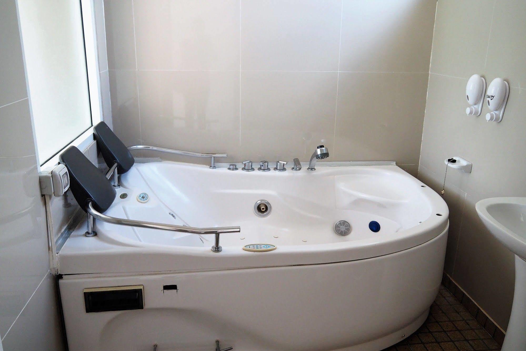 Ban Ongkharak Tonrak Resort מראה חיצוני תמונה